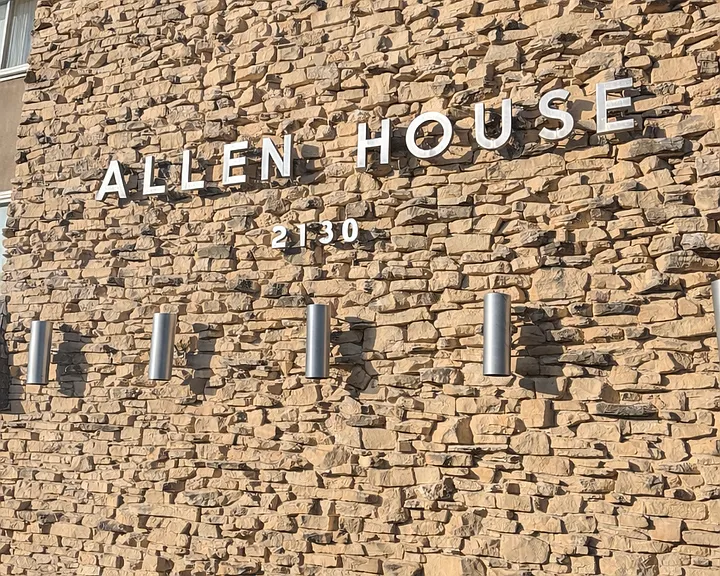 Allen House Apartments — Photo 5