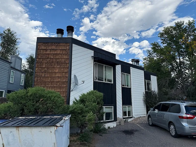 1011 Hover St #C — Photo 8