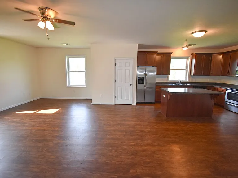 48 W Main St — Photo 5