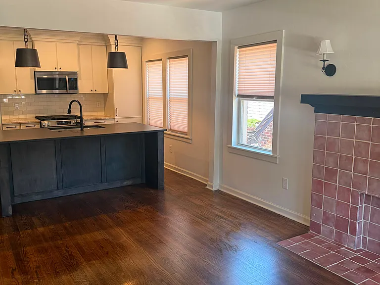 2528 NW 12th St #3 — Photo 5
