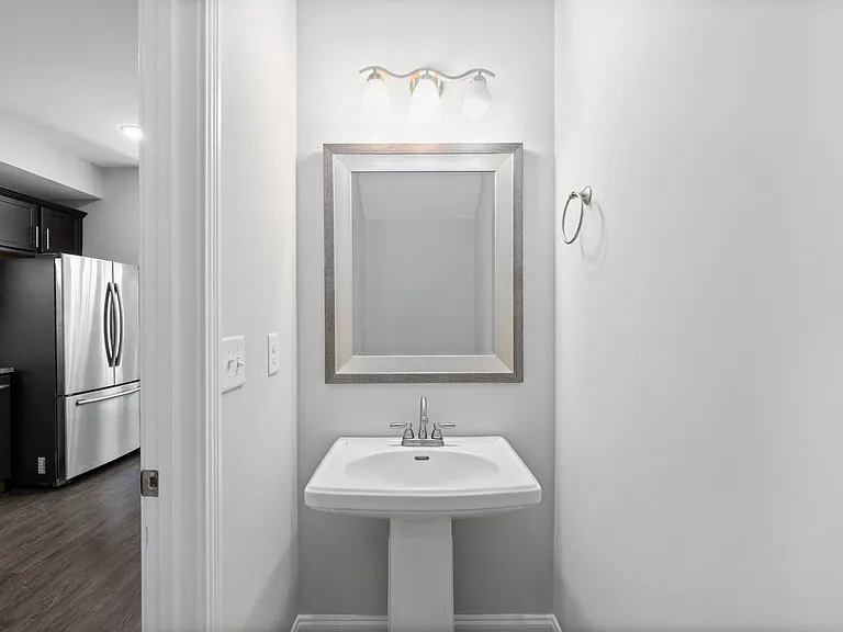 Biltmore Luxury Townhomes — Photo 10