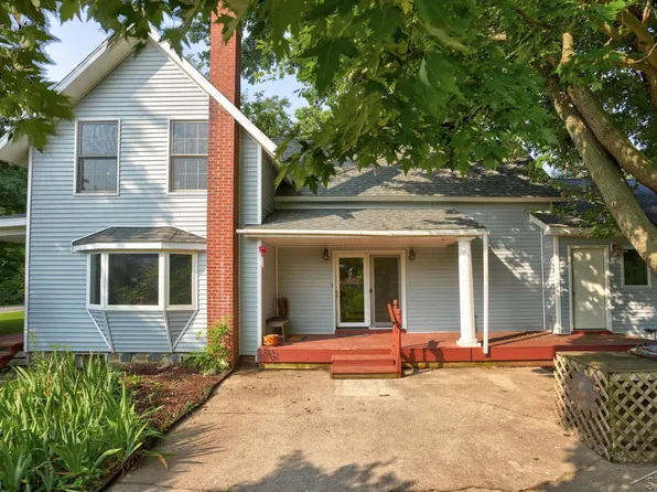 10587 Riverside Dr, Saint Louis, MI 48880