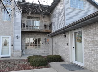 9420 W Loomis Rd UNIT 4, Franklin, WI 53132