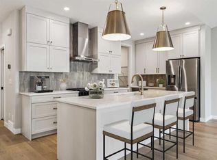 644 S Shawnee Ter SW, Calgary, AB T2Y0T5