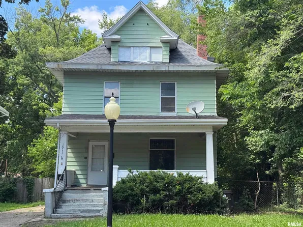 1011 W Columbia Ter, Peoria, IL 61606