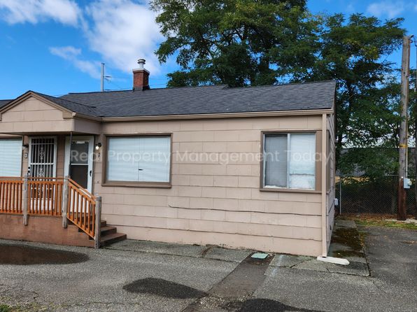 8420 1/2 S Tacoma Way APT 2