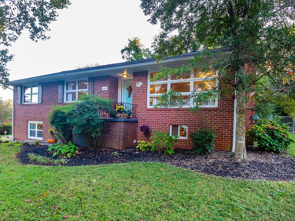 1st image of 5405 NE Bellwood Ln