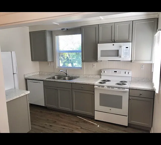 161 Lincoln Way — Photo 6