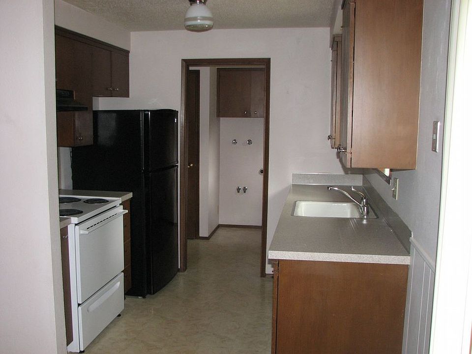1st image of 10420 112th St SW