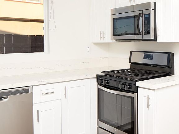 5th image of 4077 Kansas St #4077
