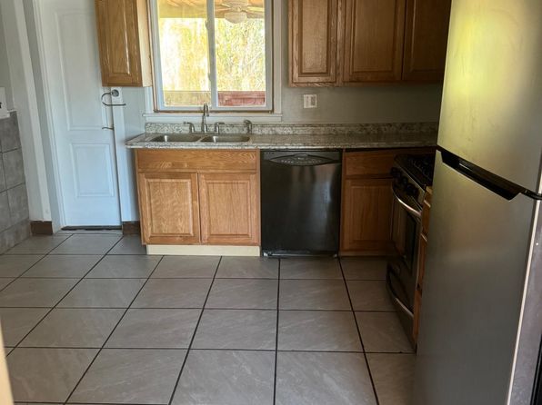 212 Rano Blvd APT 3