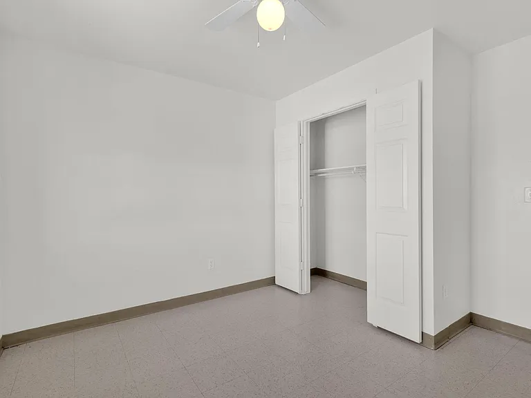 2302 W Colter St — Photo 72