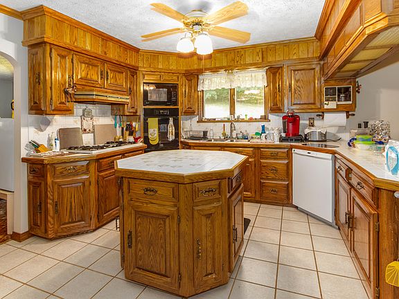 2nd image of 2739/2741 Glen Hope Blvd