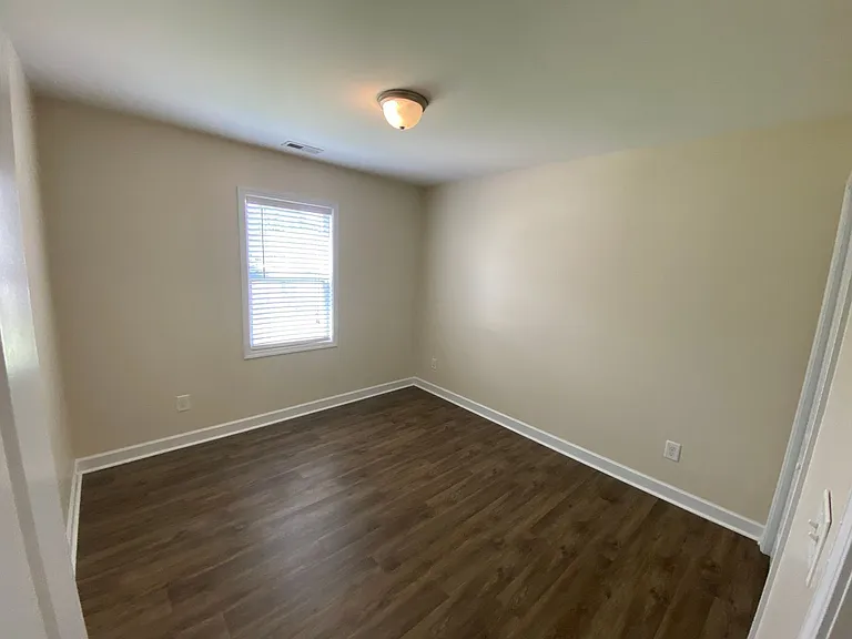 404 Ridgeway Dr — Photo 16