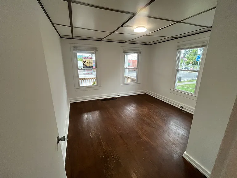 522 W Seneca St #1 — Photo 19