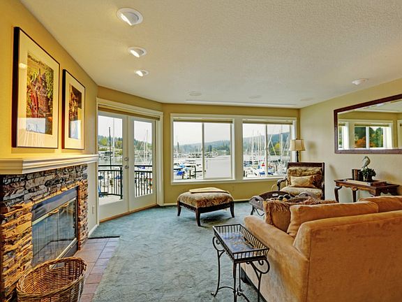 3rd image of 3889 Harborview Dr #C-203