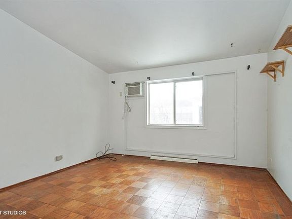 3rd image of 2205 Fulle St
