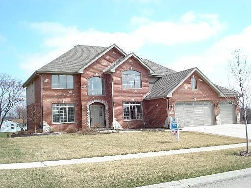 1st image of 19937 Oakwood Dr