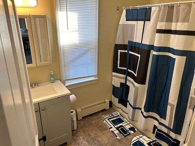 furnished bathroom1
