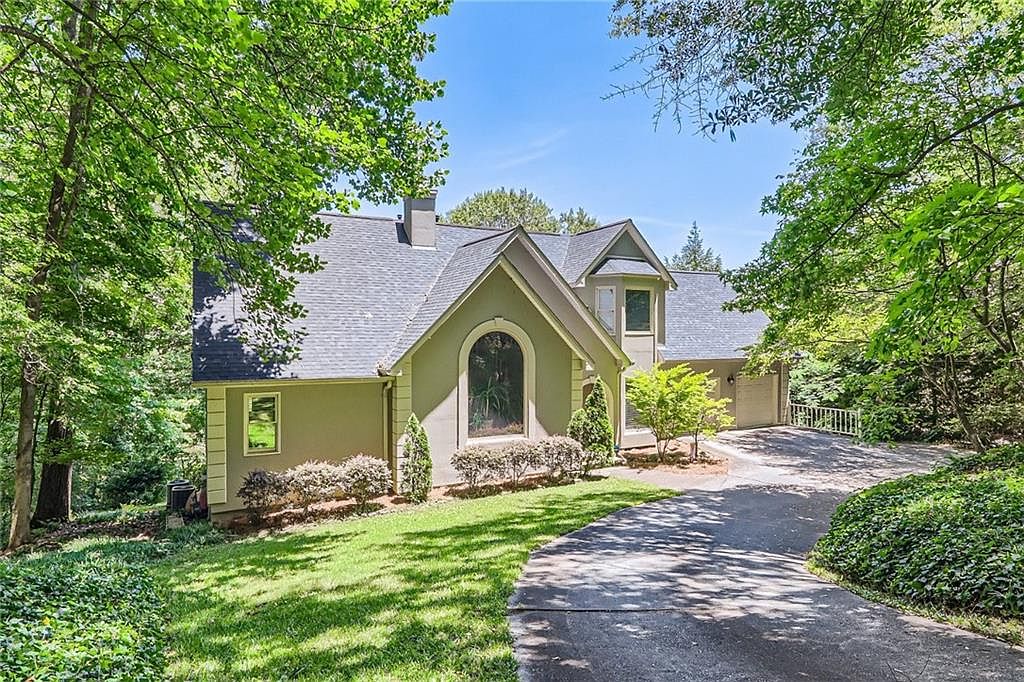 1872 Lake Lucerne Dr SW, Lilburn, GA 30047 MLS 7394295 Zillow