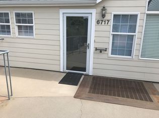 6717 W Kingsley Ave, Littleton, CO 80128