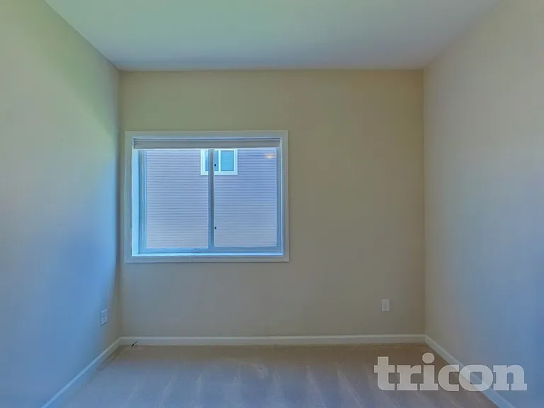 1341 Meadow Ln — Photo 10