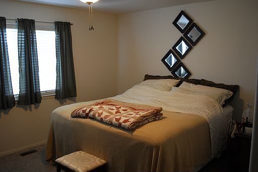 2nd image of 1817 Evans Ln