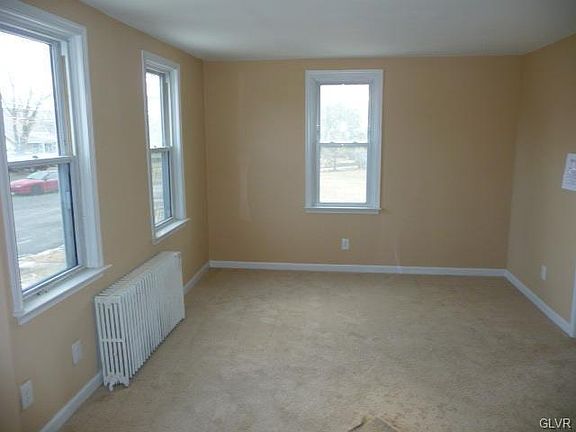 2nd image of 204 Lincoln Ave