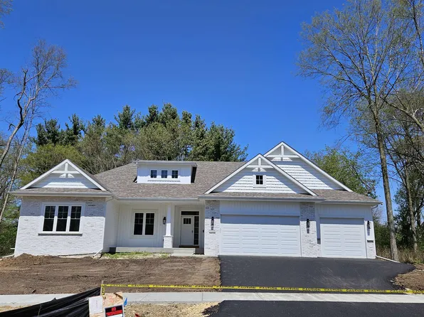 7010 Northstar Ln, Caledonia, IL 61011