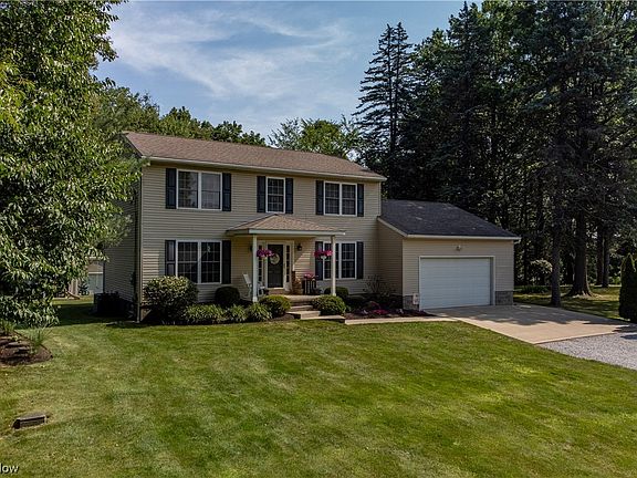 2nd image of 335 Skyview Dr