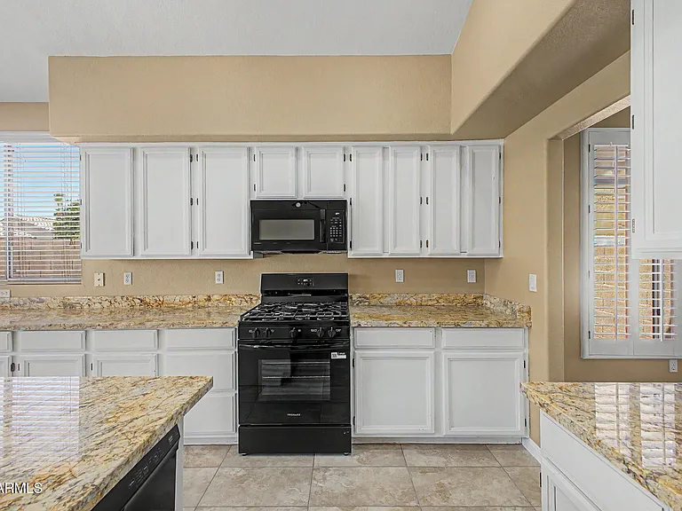 22516 N 68th Dr — Photo 17
