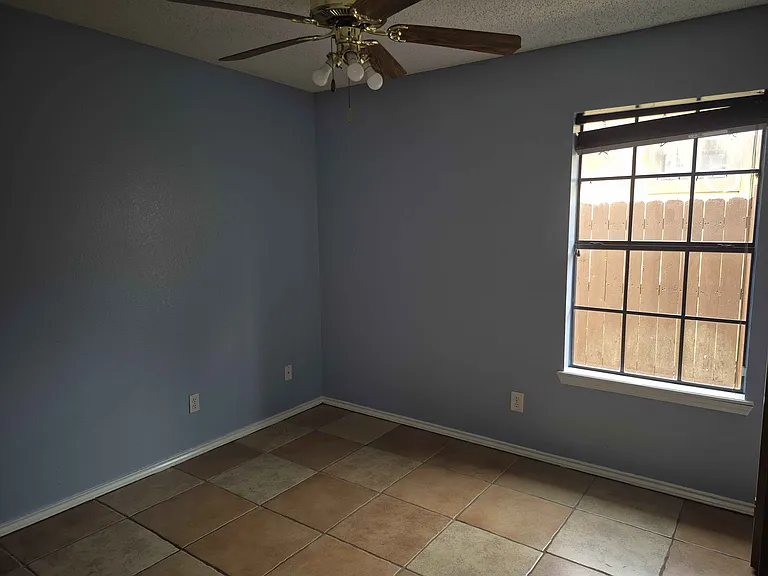 5178 Daleiden Dr — Photo 8