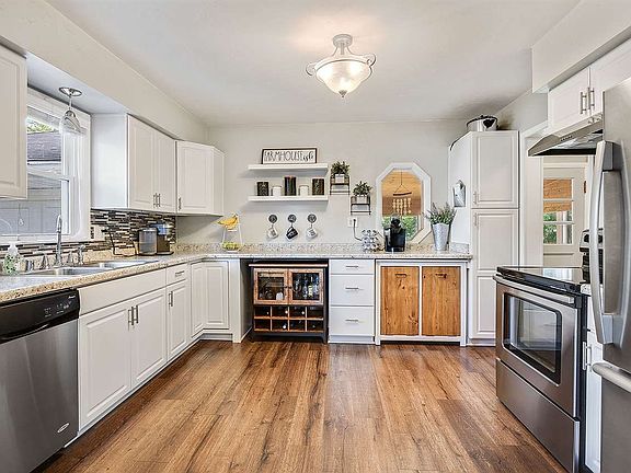 Beautifully updated kitchen