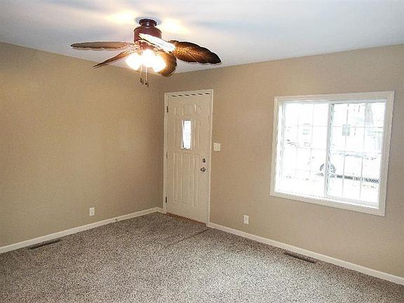 4th image of 506 S Joliet St