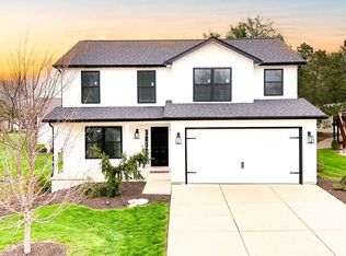 202 Silica Dr, Festus, MO 63028