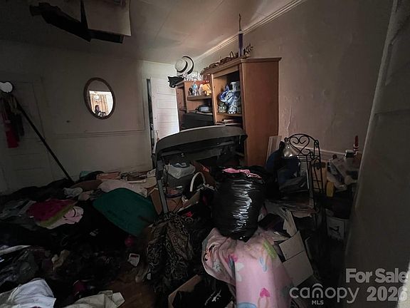 5th image of 1 Cascade St