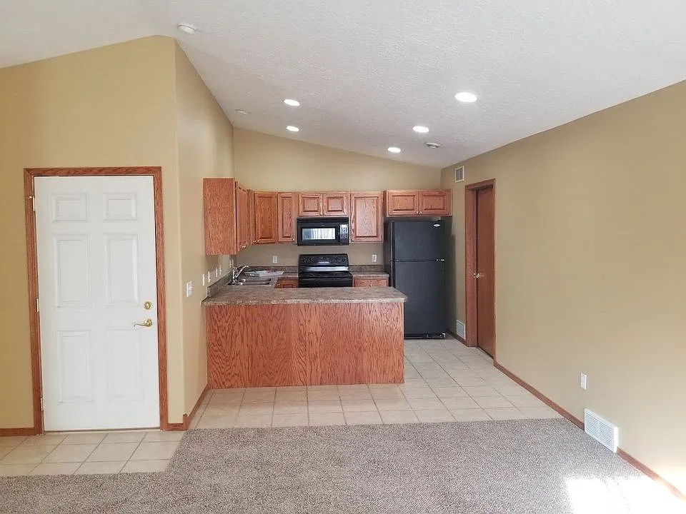 2 bed, 1200 sqft, $1,195 — Photo 4