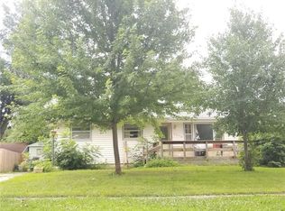 3016 Bel Aire Rd, Des Moines, IA 50310