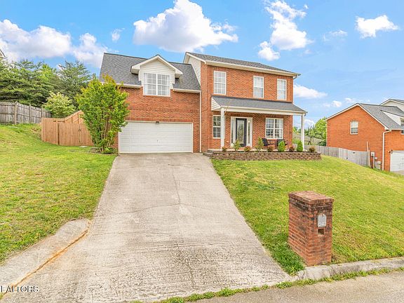 2nd image of 4216 Miracle Ln