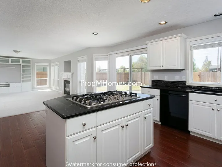 16059 NW Energia St — Photo 7