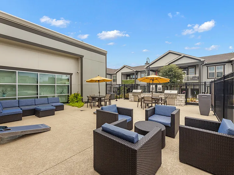Sun-soaked resident outdoor lounges