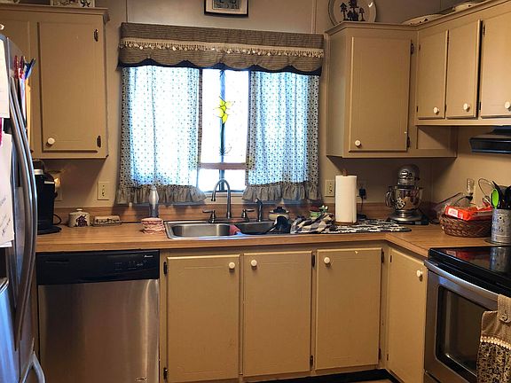 5th image of 617 Lake Larch Ln