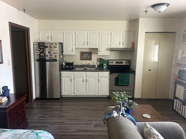 1629 7th Ave #6, Grafton, WI 53024