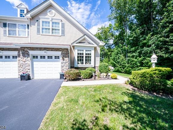 2nd image of 23 Tutbury Ct