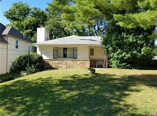 237 Reedway Ln, Saint Louis, MO 63122