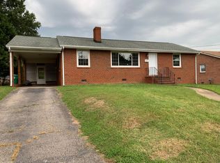 206 Walnut Ave, Colonial Heights, VA 23834