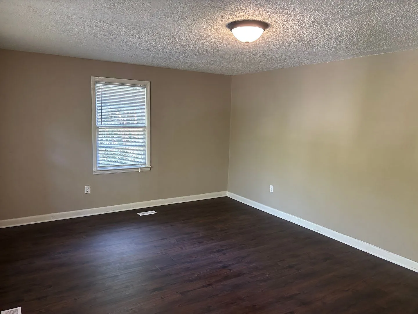 Affordable home 2/1 — Photo 2