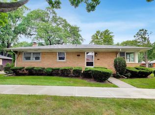 200 N Maple St, Mount Prospect, IL 60056