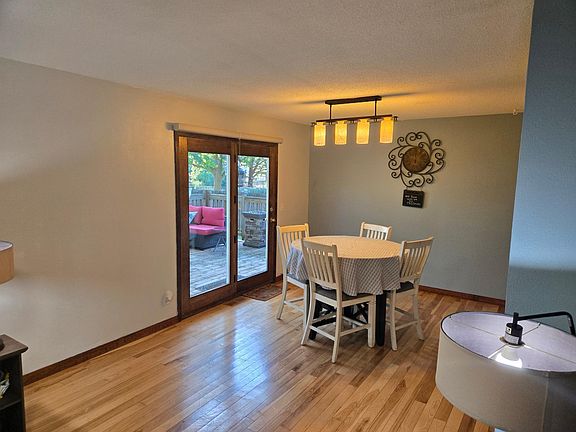 4th image of 7484 Jeffery Ln S