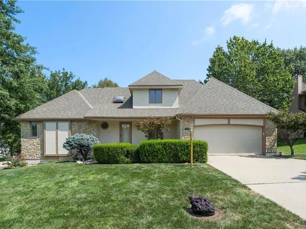 2328 NW Ashurst Dr, Lees Summit, MO 64081